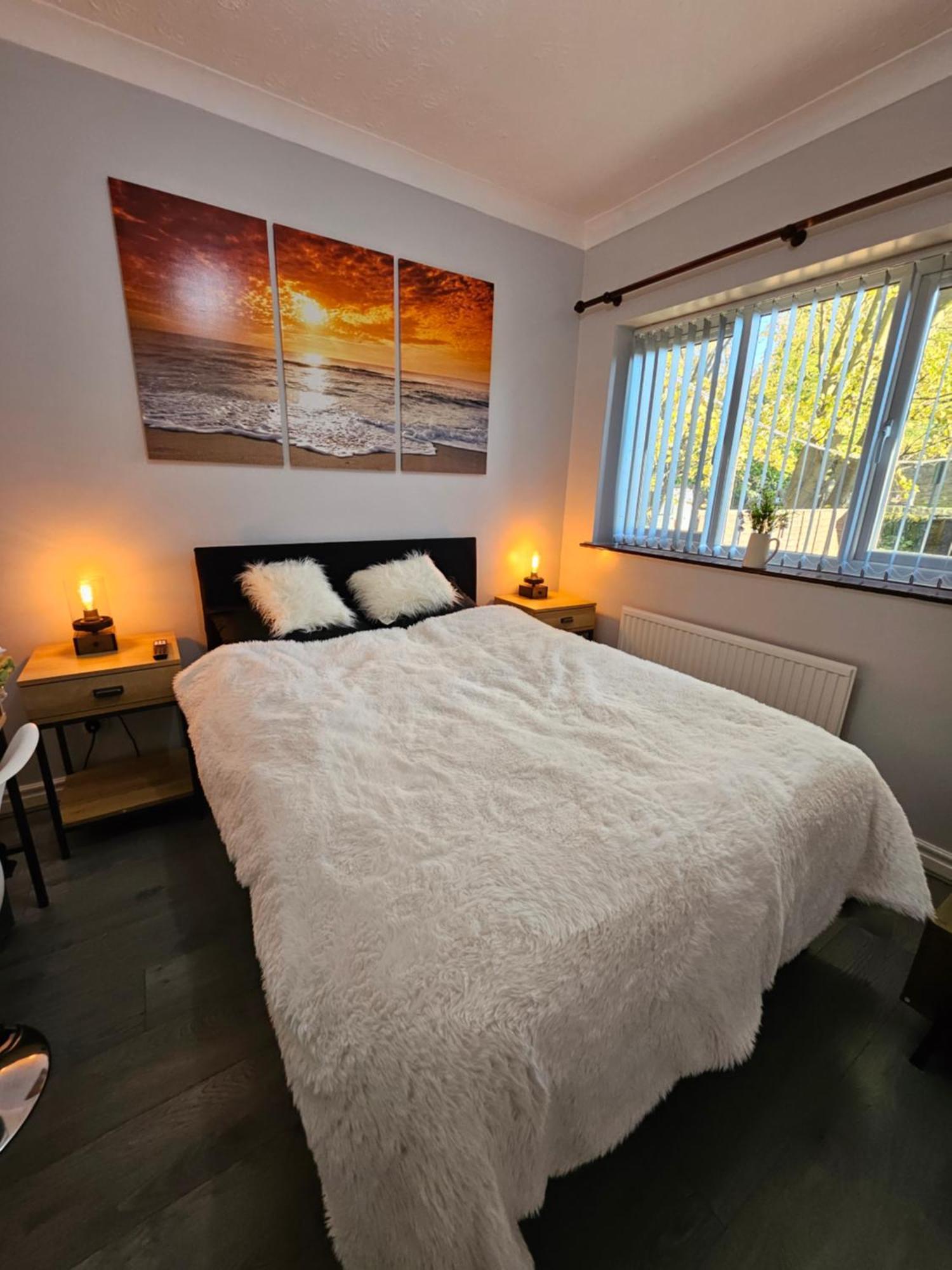 Lister Park Bradford 2Bed Detached Cottage House Parking Cinema Screen Games Room Екстериор снимка