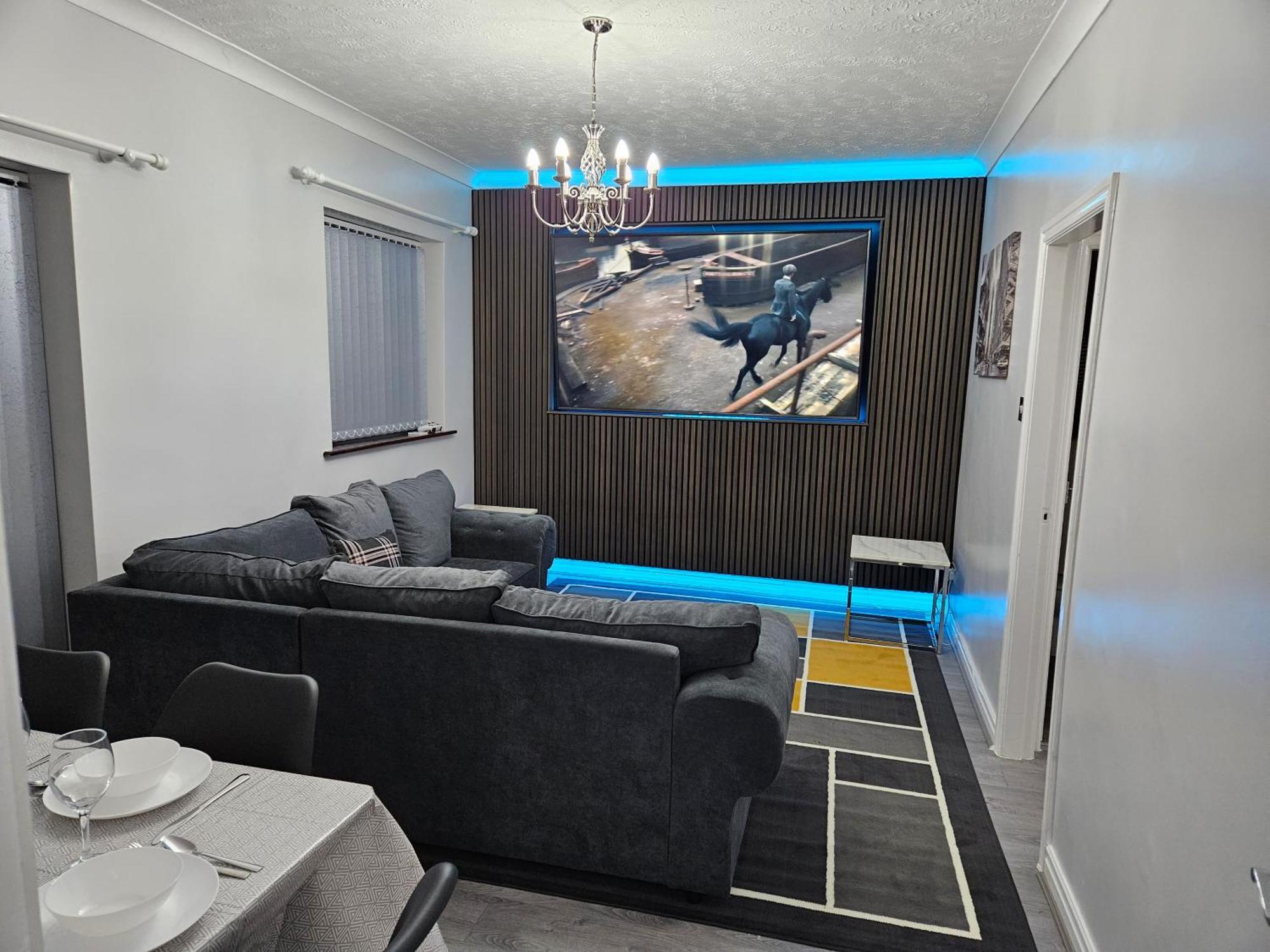 Lister Park Bradford 2Bed Detached Cottage House Parking Cinema Screen Games Room Екстериор снимка