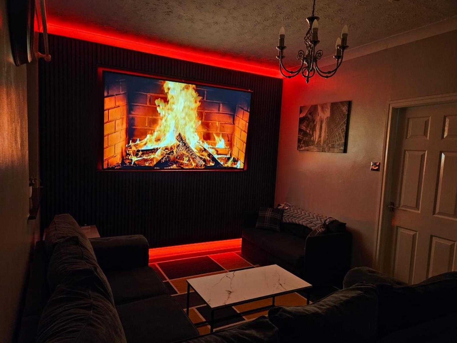 Lister Park Bradford 2Bed Detached Cottage House Parking Cinema Screen Games Room Екстериор снимка