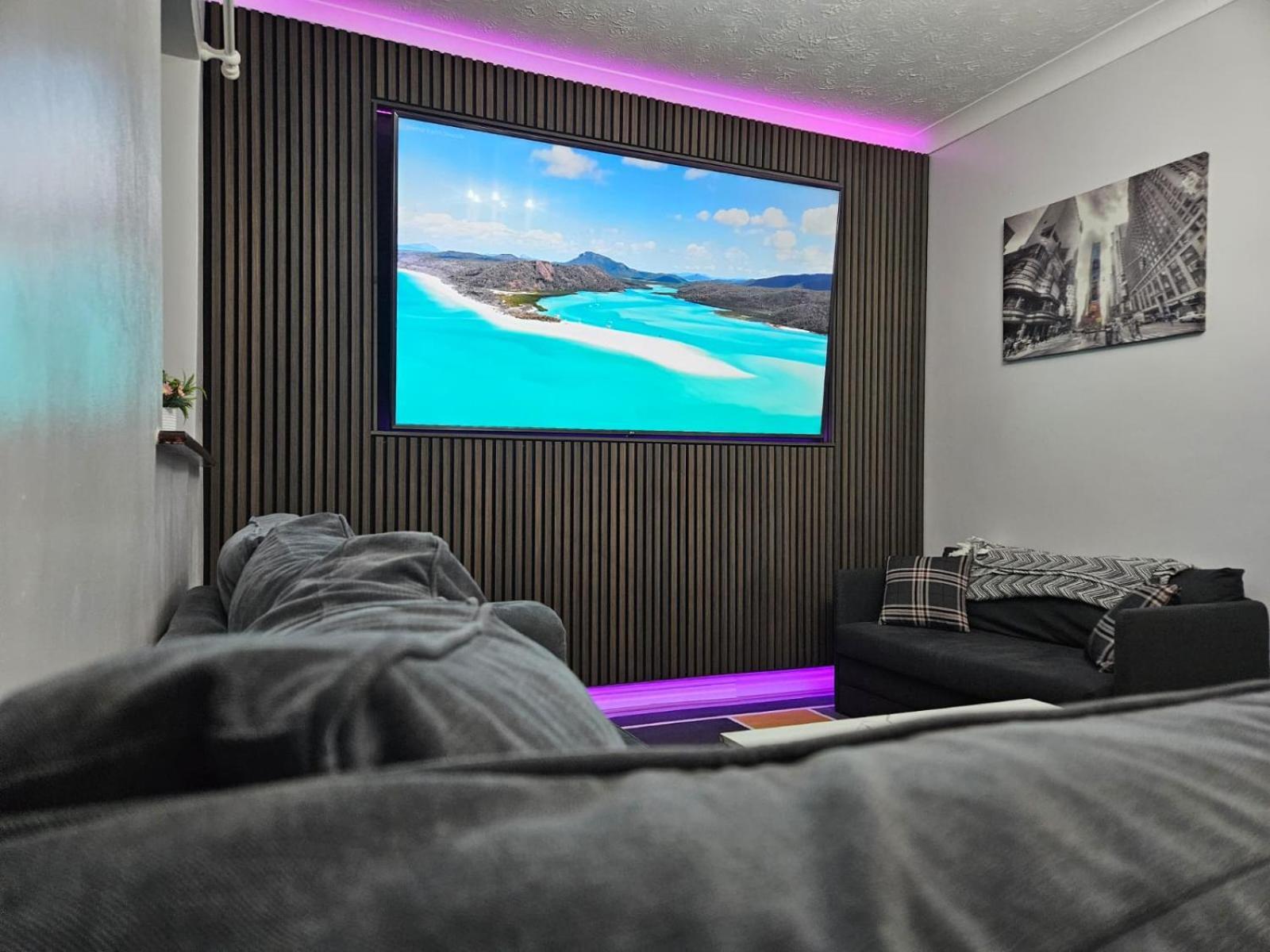 Lister Park Bradford 2Bed Detached Cottage House Parking Cinema Screen Games Room Екстериор снимка